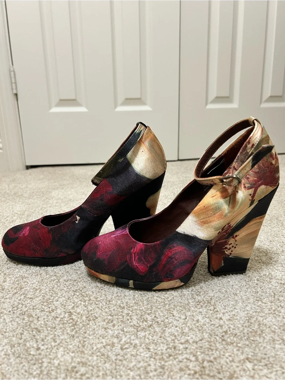 H&M conscious collection Silk Floral Block Heels size 9 bohemian feminine